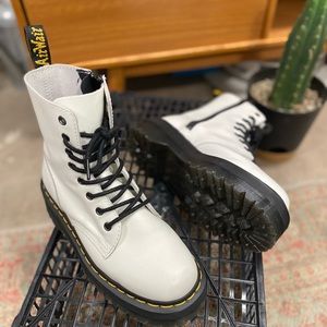 DR MARTENS JADON PLATFORM BOOTS SIZE 7 WOMENS/6 MENS